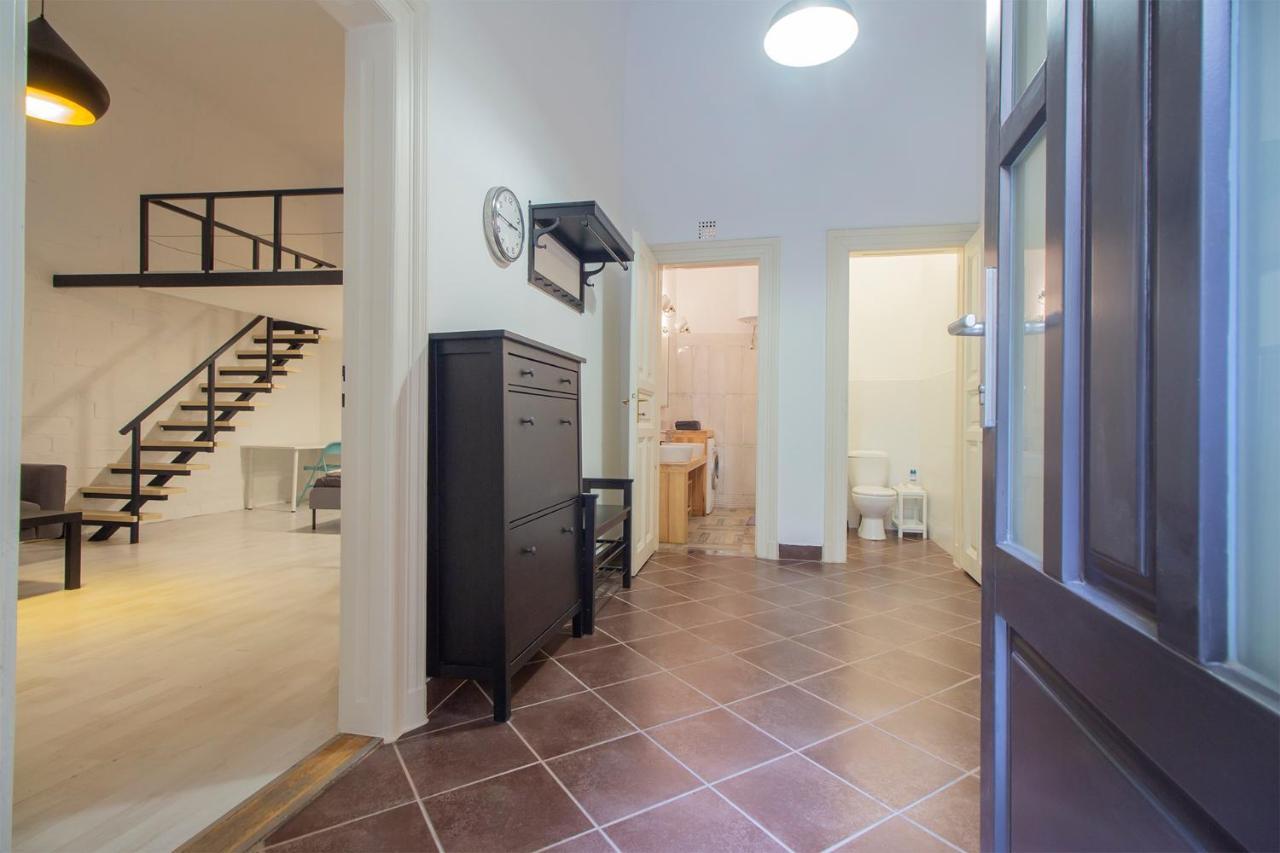 Industrial Double Loft Apartment Budapest Exterior photo