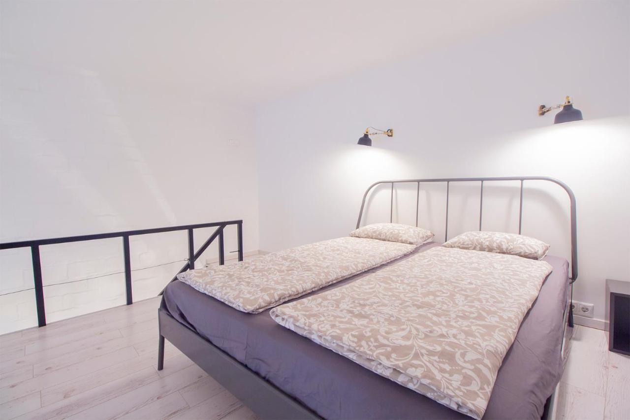 Industrial Double Loft Apartment Budapest Exterior photo